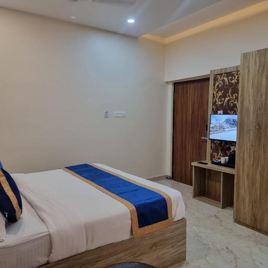 Hotel The Seven's Varanasi