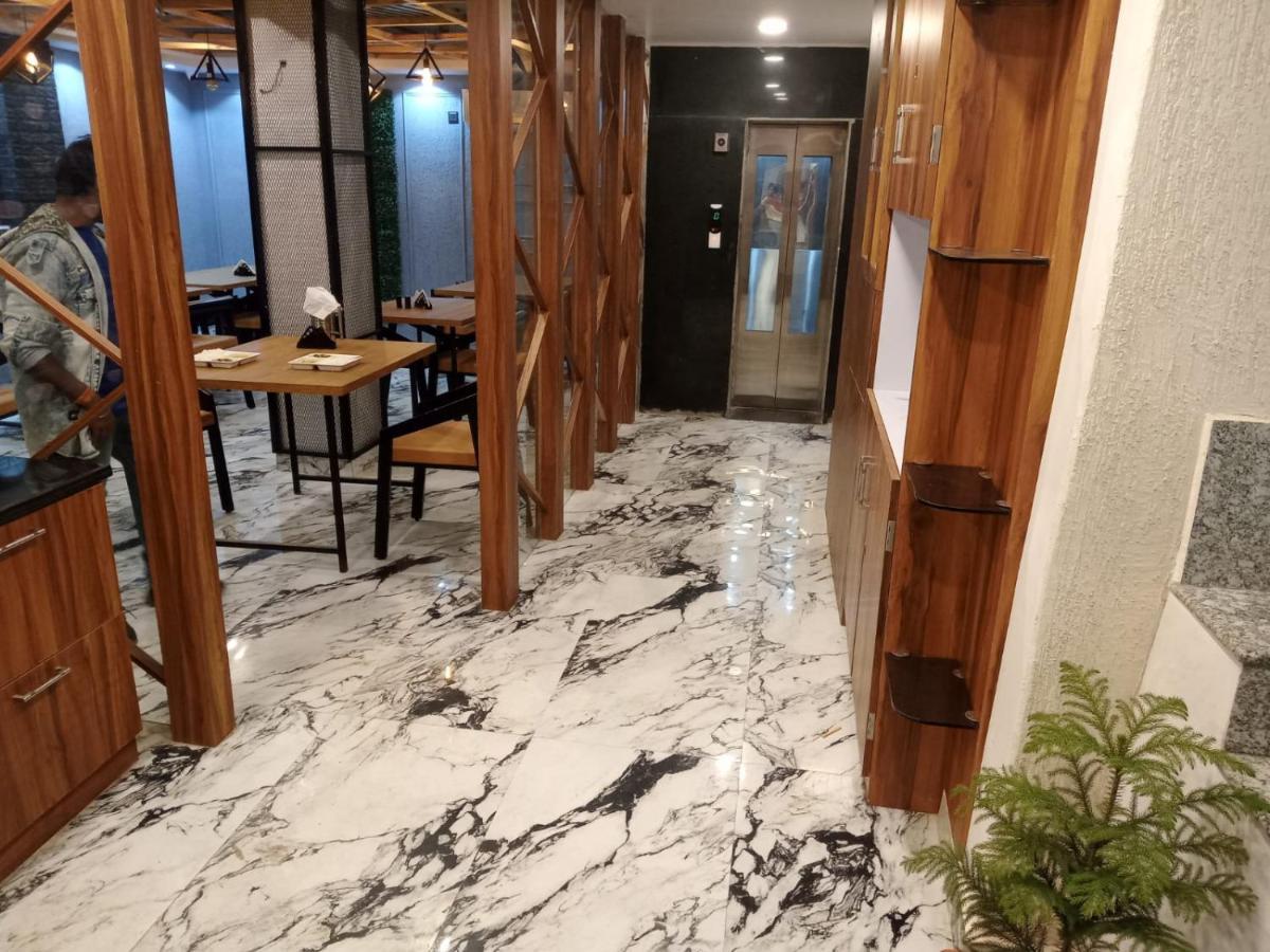 Hotel The Seven's 2*
