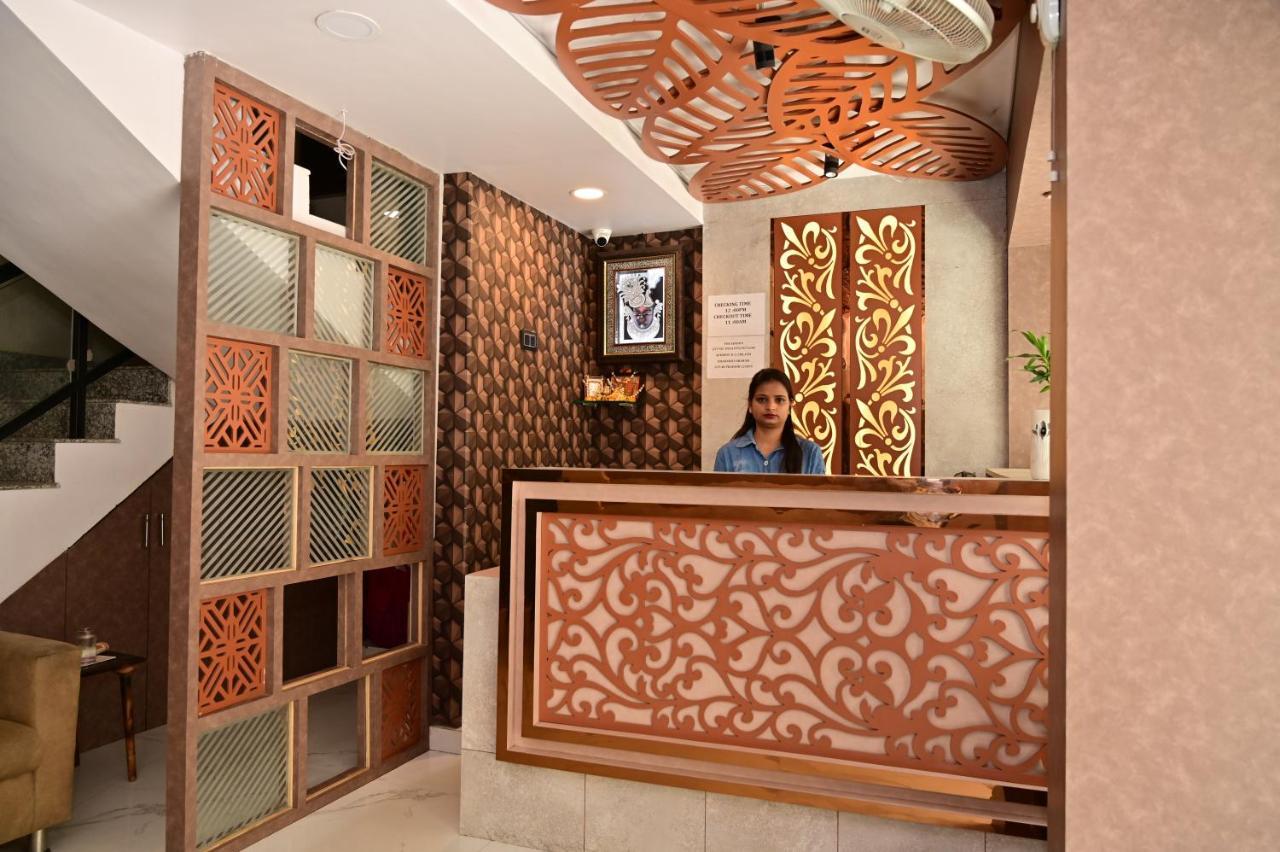 The Seven's Hotel 2*